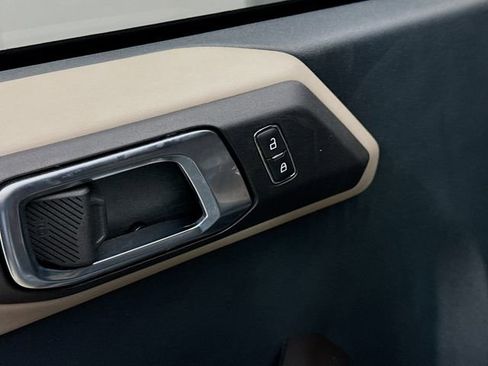 Used 2024 Ford Bronco Wildtrak image 18