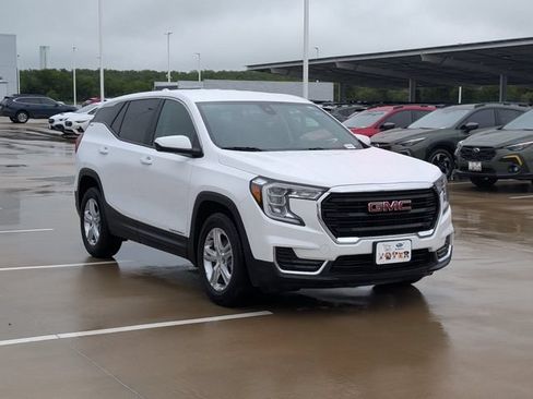 Used 2024 GMC Terrain SLE FWD image 7