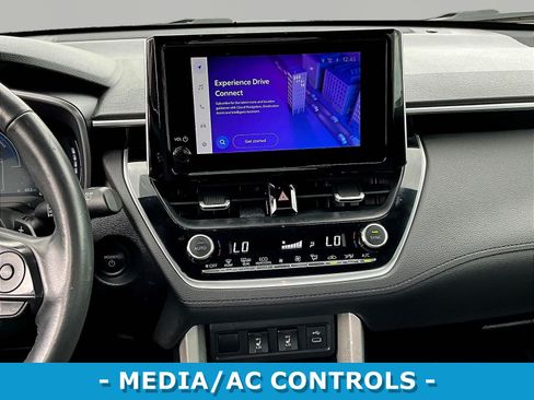 Used 2024 Toyota Corolla Cross AWD Hybrid w/ Convenience Package image 9