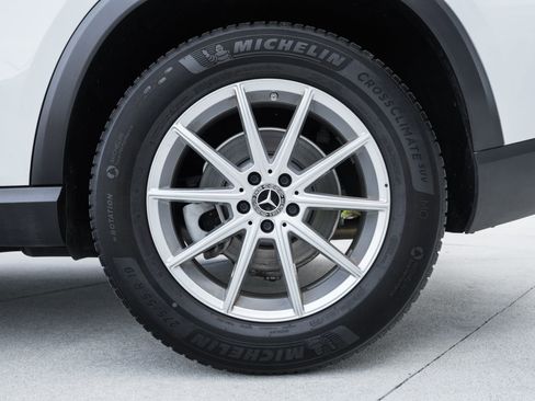 Used 2025 Mercedes-Benz GLE 350 4MATIC image 32
