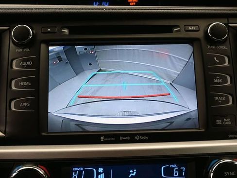 Certified 2019 Toyota Highlander XLE image 14