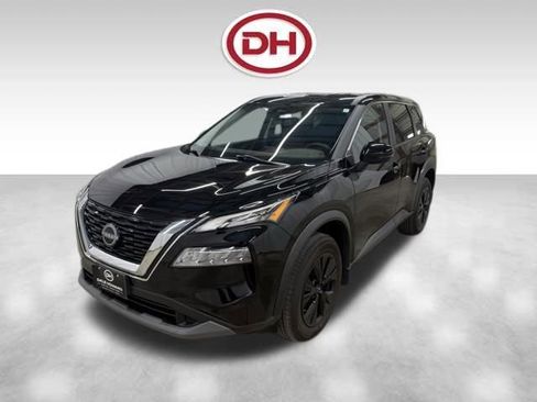 Used 2023 Nissan Rogue SV image 9