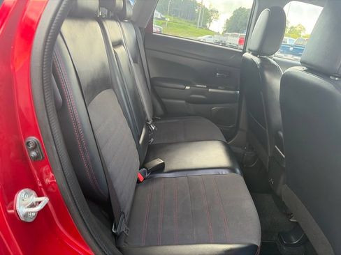 Used 2025 Mitsubishi Outlander Sport ES AWD/4WD image 33