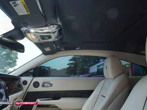 Used 2015 Rolls-Royce Wraith image 18