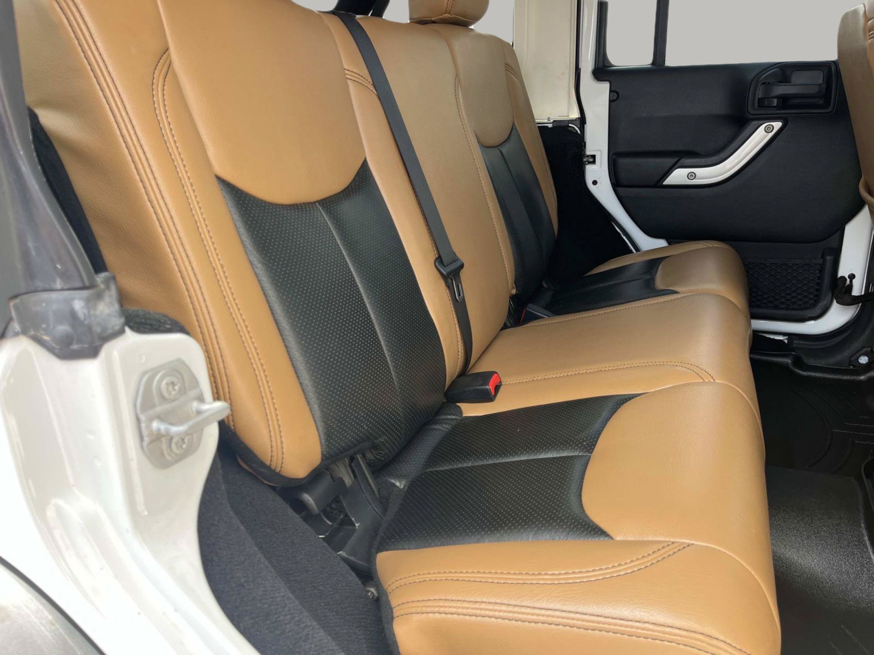 Used 2017 Jeep Wrangler Unlimited Rubicon AWD/4WD image 19