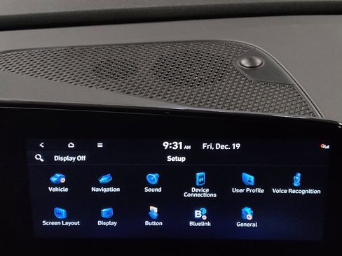 Used 2023 Hyundai Elantra Limited image 25