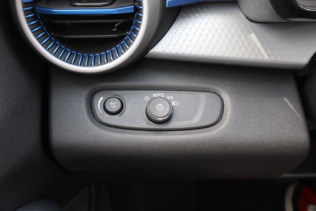 Used 2024 Chevrolet Trax LS w/ LS Convenience Package FWD image 14