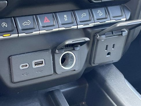 Used 2020 Chevrolet Silverado 1500 LTZ w/ LTZ Plus Package image 26