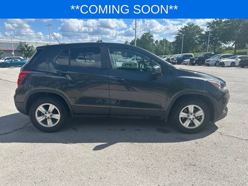 Used 2019 Chevrolet Trax LS w/ Tint and Cruise Package FWD image 4