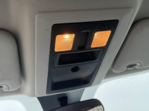 Used 2024 RAM 1500 Classic SLT image 27