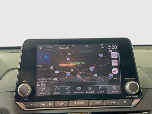 Used 2020 Nissan Altima 2.0 Platinum FWD image 14
