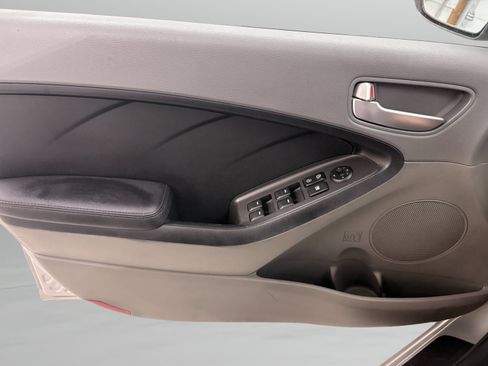 Used 2017 Kia Forte LX FWD image 20