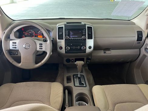 Used 2016 Nissan Frontier SV RWD image 14