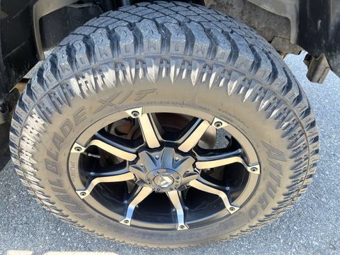 Used 2017 RAM 2500 Laramie w/ Convenience Group AWD/4WD image 15