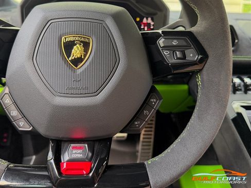 Used 2026 Lamborghini Temerario AWD/4WD image 28