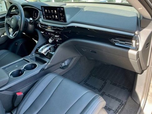 Certified 2025 Acura MDX SH-AWD image 21