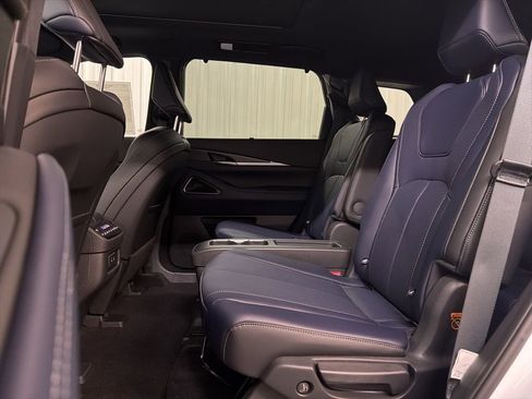 Certified 2026 INFINITI QX60 Sport w/ Dark Cargo Package AWD/4WD image 31