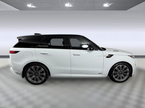 Used 2025 Land Rover Range Rover Sport Autobiography AWD/4WD image 8