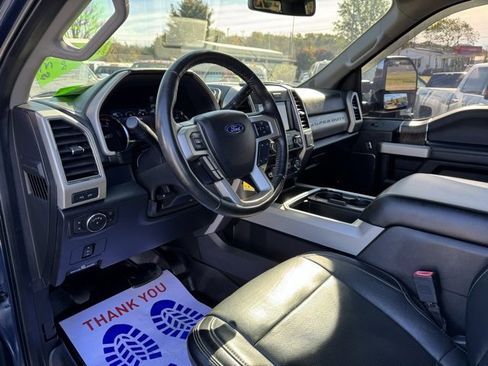 Used 2019 Ford F250 Lariat w/ Chrome Package image 9