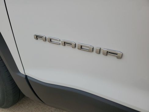 Used 2023 GMC Acadia SLT FWD image 37