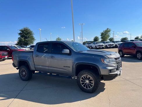 Used 2022 Chevrolet Colorado ZR2 AWD/4WD image 7