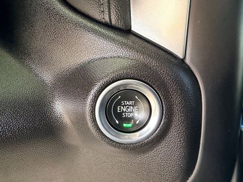 Used 2020 GMC Sierra 2500 Denali w/ Denali Ultimate Package image 11