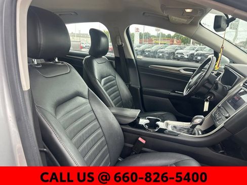 Used 2016 Ford Fusion SE w/ Equipment Group 202A FWD image 7