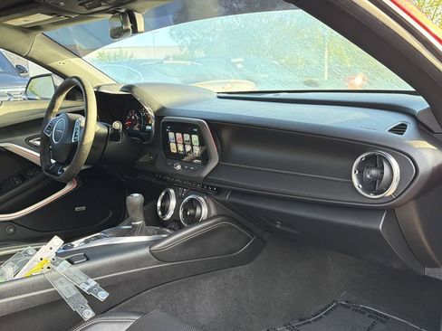 Used 2018 Chevrolet Camaro LT RWD image 22