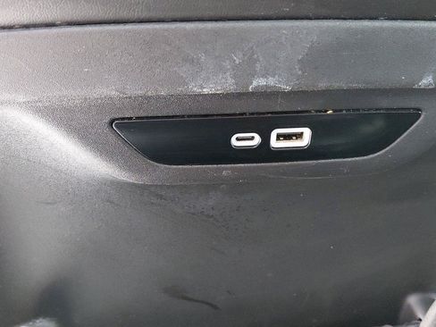 Used 2024 Chrysler Pacifica Touring-L FWD image 41