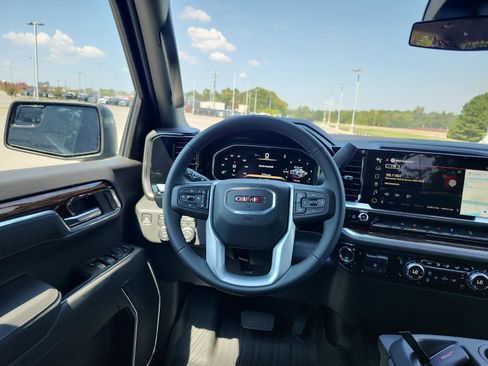 New 2026 GMC Sierra 1500 Elevation image 10