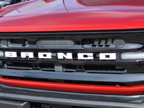 Used 2023 Ford Bronco Outer Banks AWD/4WD image 12