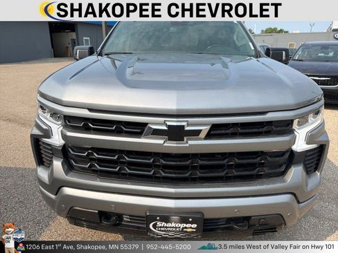 Used 2024 Chevrolet Silverado 1500 RST w/ Convenience Package II AWD/4WD image 2