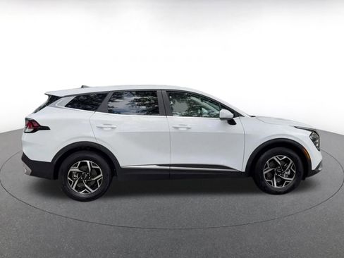 Used 2025 Kia Sportage LX FWD image 16