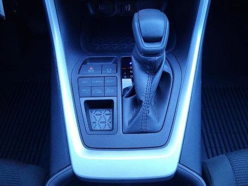 Used 2025 Toyota RAV4 LE image 21