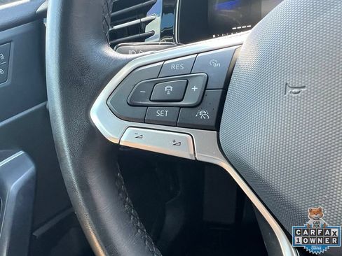 Used 2025 Volkswagen Jetta SE FWD image 30