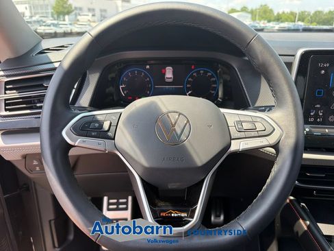 Certified 2024 Volkswagen Atlas Peak Edition SE AWD/4WD image 11