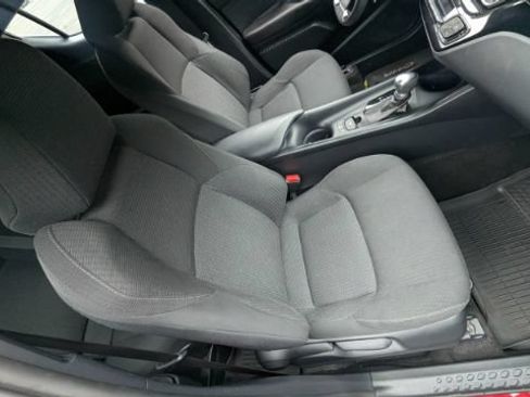 Used 2018 Toyota C-HR XLE FWD image 17