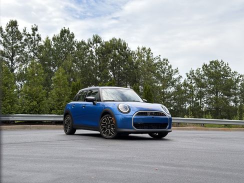 Used 2025 MINI Cooper S FWD image 2