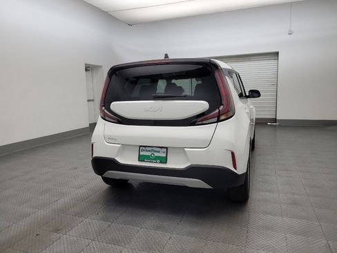 Used 2025 Kia Soul LX w/ LX Technology Package image 7
