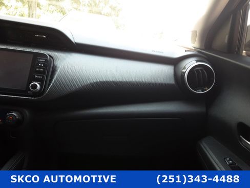 Used 2022 Nissan Kicks SV image 24