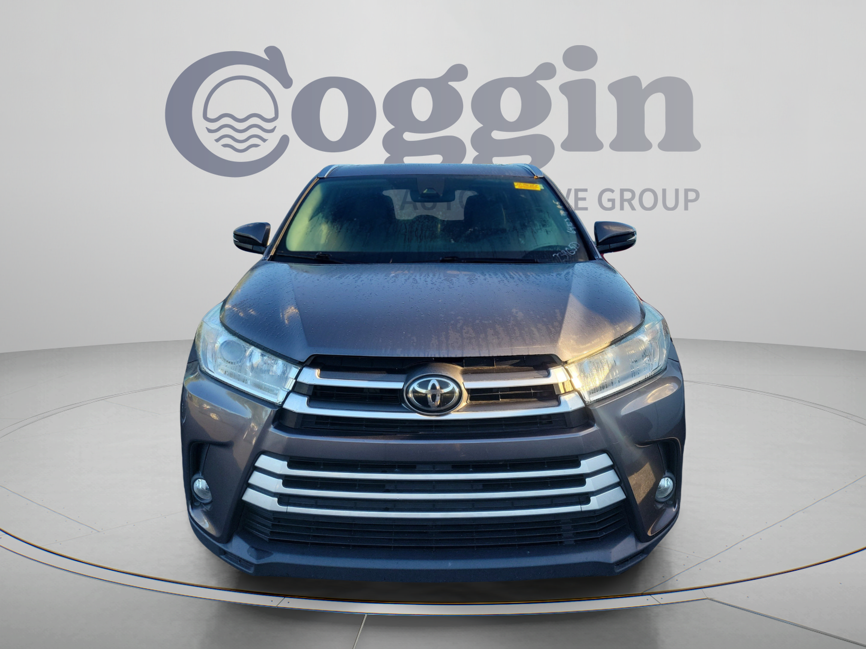 Used 2019 Toyota Highlander XLE FWD image 5