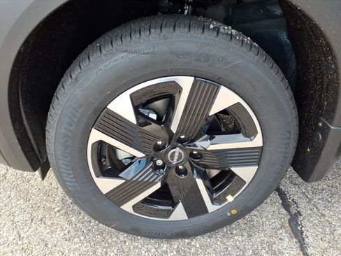 New 2026 Nissan Kicks SV w/ SV Premium Package image 31