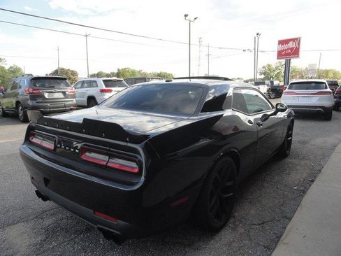 Used 2019 Dodge Challenger R/T w/ Blacktop Package image 9