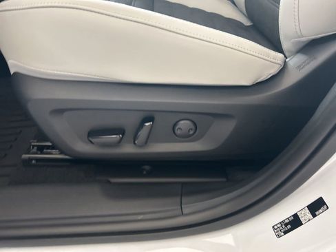 New 2026 Mitsubishi Outlander SE image 41