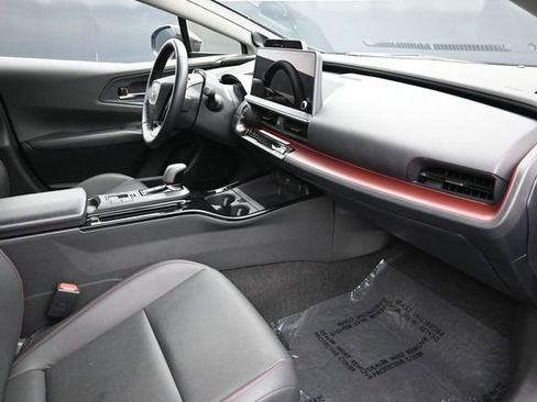 Used 2024 Toyota Prius Prime Premium FWD image 19