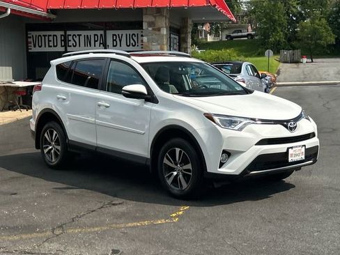 Used 2016 Toyota RAV4 XLE image 1