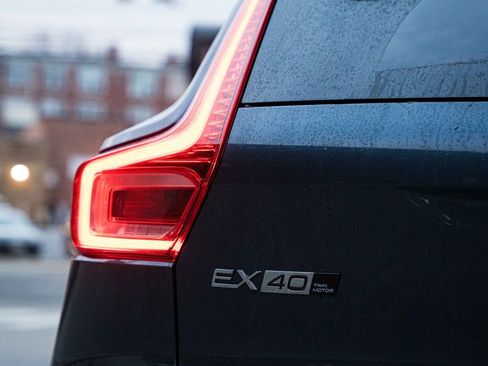 New 2026 Volvo EX40 Plus image 5