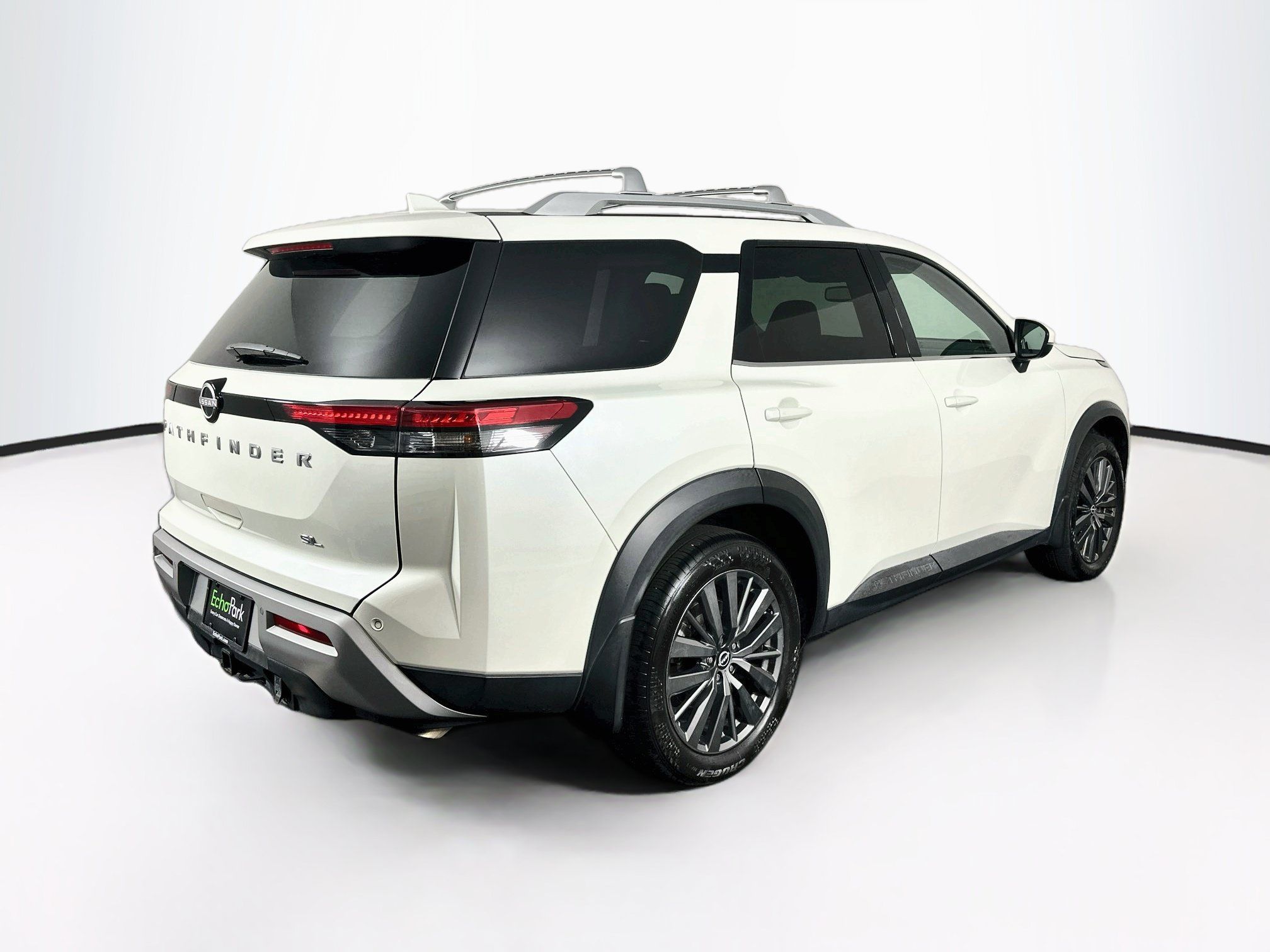 Used 2022 Nissan Pathfinder SL w/ SL Premium Package FWD image 9