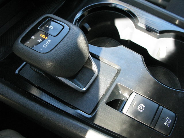 Used 2024 Nissan Rogue S FWD image 21