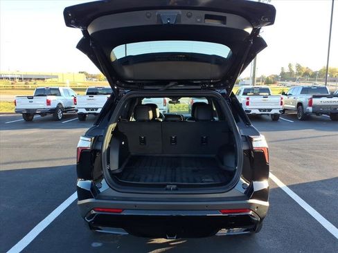 Used 2025 Chevrolet Equinox RS image 6